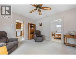 318 Cobden STREET - 6