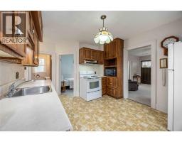 318 Cobden STREET - 9