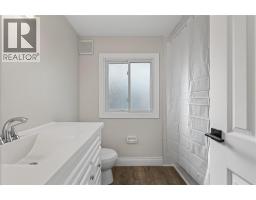 816 WELLINGTON STREET - 14