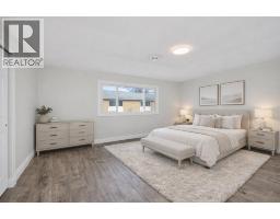 816 WELLINGTON STREET - 16