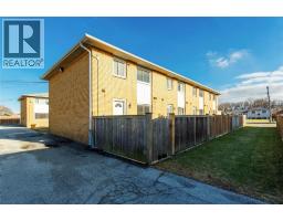 816 WELLINGTON STREET - 26