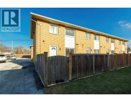 816 WELLINGTON STREET - 27