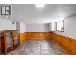 548 Devine STREET - 26