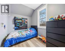 2565 ELIZABETH STREET - 24