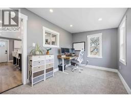 2565 ELIZABETH STREET - 28