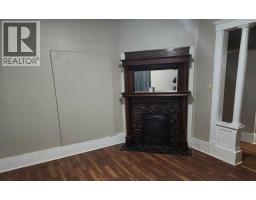 270 QUEEN STREET - 4