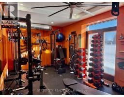 747 Broadway STREET - 41