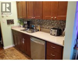 877 CARLETON PLACE - 7