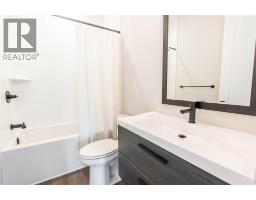 6747 GRIFFIN DRIVE - 21