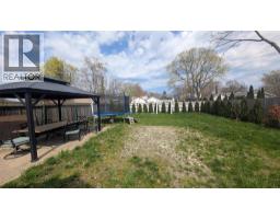 166 ROSS AVENUE - 16