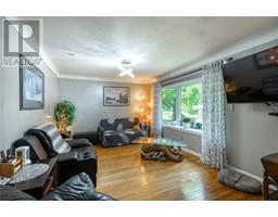 753 Kember AVENUE - 13