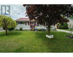 753 Kember AVENUE - 2