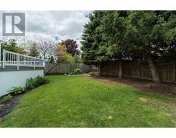 753 Kember AVENUE - 35