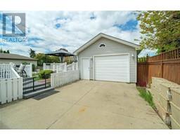 753 Kember AVENUE - 44