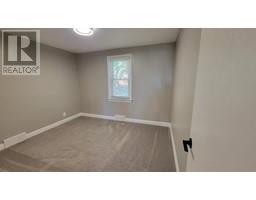 714 CAMPBELL STREET - 6