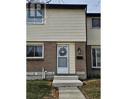 215 Trudeau DRIVE UnitNo. No.34 - 1