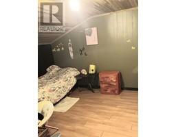 6028 LAKEVIEW DRIVE - 9
