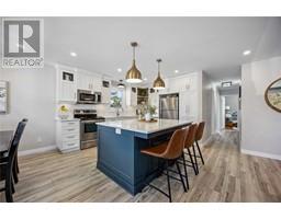 303 LAURENTIAN CRESCENT - 11