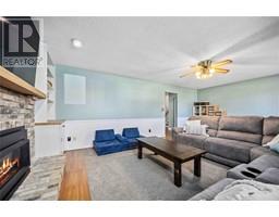 303 LAURENTIAN CRESCENT - 19