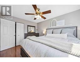 303 LAURENTIAN CRESCENT - 33