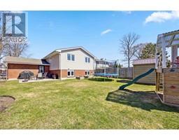 303 LAURENTIAN CRESCENT - 38