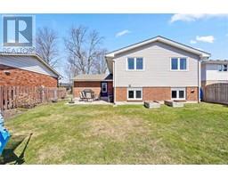 303 LAURENTIAN CRESCENT - 39