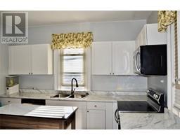 408 CROMWELL STREET - 4