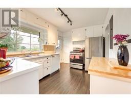 8113 LISGAR STREET - 23
