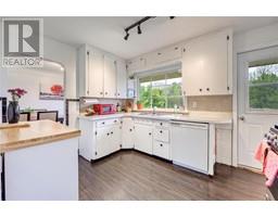 8113 LISGAR STREET - 26