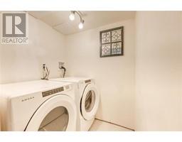 8113 LISGAR STREET - 36