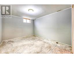 8113 LISGAR STREET - 42
