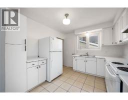 204 MITTON STREET South - 5