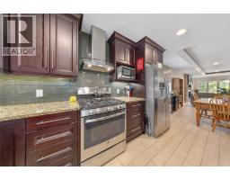 841 MANHATTAN DRIVE - 14