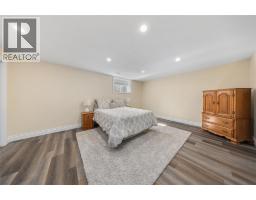 841 MANHATTAN DRIVE - 31