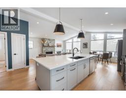 4090 COLLINGWOOD STREET - 3