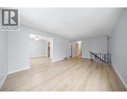 165 Hanna CRESCENT - 3