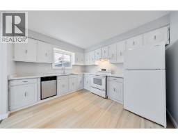 165 Hanna CRESCENT - 6