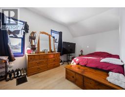 218-220 Mitton STREET South - 16