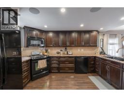 324 QUEEN STREET - 12