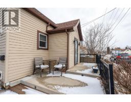 324 QUEEN STREET - 3