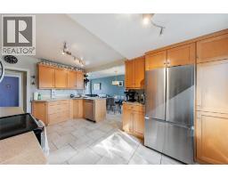 579 BERKSHIRE ROAD - 11