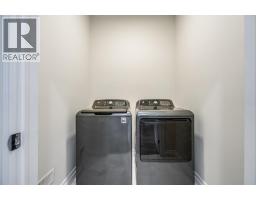 68 Victoria AVENUE - 19