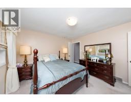 912 VARSITY CRESCENT - 13