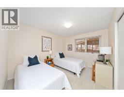 912 VARSITY CRESCENT - 15