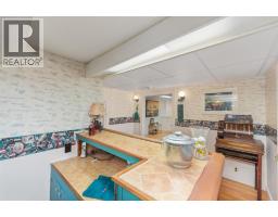 912 VARSITY CRESCENT - 20