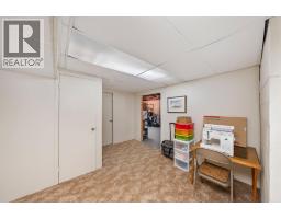 912 VARSITY CRESCENT - 24