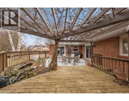 912 VARSITY CRESCENT - 34