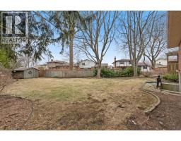 912 VARSITY CRESCENT - 35