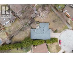 912 VARSITY CRESCENT - 41