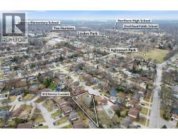 912 VARSITY CRESCENT - 44